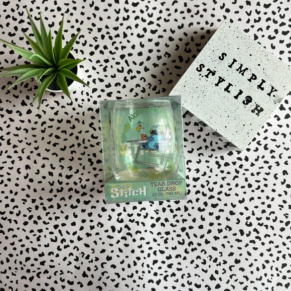 Disney Lilo & Stitch "Aloha, Paradise" Stemless Wine Glass - Picture 6 of 6